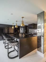 Cuisine moderne noir mat avec îlot. La Cuisine Equipee Avec Ilot Central 66 Idees En Photos Archzine Fr