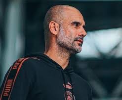 PremierLeague #ManchesterCity "Mi deseo es que Messi acabe su carrera en el  Barcelona" Pep Guardiola después de renovar su contrato con el Manchester  City fue consultado por Lionel Messi y manifestó que
