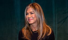 Even now in 2021 aniston still has her finger on the pulse for beauty trends, debuting a fresh set of highlights and perfectly choppy layers on instagram to celebrate the start of filming for season 2 of the morning show. Jennifer Aniston Reveals What Really Happened During Friends Reunion With All Her Co Stars Hello