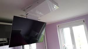 Der multilift läßt ihren fernseher nahezu unsichtbar verschwinden. Und Wieder Ab An Die Decke Wir Verstecken Ihren Fernseher Blog Grobi Tv