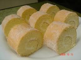 Ingrediens 4 Nos Egg White 80 Gm Caster Sugar 4 Nos Egg Yolk 1 4 Tsp Vanilla Essence 100 Gm Cake Flou Sugar Rolls Recipe Asian Desserts Cake Roll Recipes