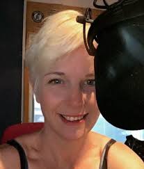 Tragic Vicki Archer's stepdad 'begged for help' to get into her house after  she walked out of BBC radio show and killed herself