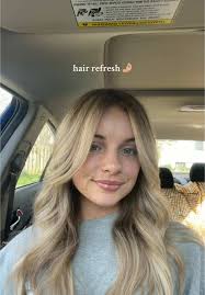 Blonde Exclusive Sydney Thomas