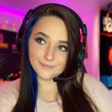 Stacy Spindler's Instagram, Twitter & Facebook