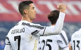 Cristiano ronaldo (juventus) remate con la derecha desde muy cerca por bajo, junto al palo izquierdo. Lwchwlcfpb6dzm