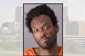 Darius Farris's Instagram, Twitter & Facebook