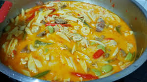 Selain warna, perbedaan antara ketiga bumbu ini sebenarnya bumbu merah mendapat warna merahnya dari tomat dan cabai merah keriting, sedangkan bumbu kuning dari kunyit. Resep Cecek Dan Tahu Youtube