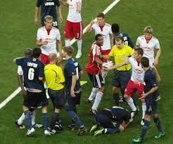 Für die mannen im italien trikot spricht außerdem, dass sie seit 28 spielen ungeschlagen sind. Datei Red Bull Salzburg Vs Dinamo Zagreb Champions League Qualifier Jpg Wikipedia