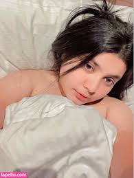 Paki TikTok star Muqadas Usman kissing and semi nude video