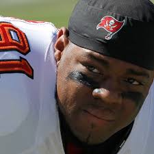 Bucs' Bowers present during strange incident involving ex-Destiny's Child  member