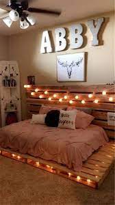 79 Cool And Simple College Apartment Decoration Ideas 8 Home Designs Pink Living Room Decor Bedroom Decor Stylish Bedroom