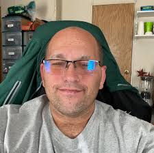 Do sneak peek hours apply during Halloween season?