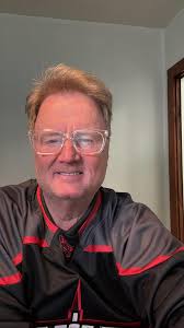 Hello ladies, I'm Lamont from Tennessee but I'm in Ohio and I just wanna  say that I'm not a user 😍