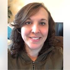 Amber Hopper's Instagram, Twitter & Facebook