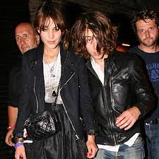 Find the perfect alexa chung alex turner stock photos and editorial news pictures from getty images. Alexa Chung Iq Page 1 Of 1 Crowdsignal Com
