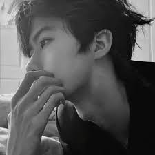 Amber Gomez's Instagram, Twitter & Facebook