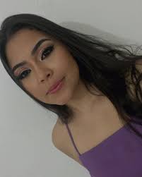 Beatriz Aguiar's Instagram, Twitter & Facebook