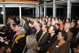 Link to fitch ratings' report(s): Desk Showroom Eroffnung