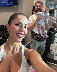 Baby is super cute. All the drama aside, I'm happy for you all.