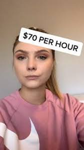 Annabel Moody's Instagram, Twitter & Facebook