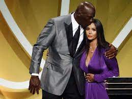 No one better to present the late kobe bryant at the hall of fame than his idol, michael jordan. Michael Jordan Won T Delete His Final Text Exchange With Kobe Bryant