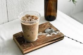 Ce Cafe Glace A La Lavande Est Ce Qu Il Vous Faut Pour Survivre Aux Chaleurs D Ete Adeptes De Cafeine Arretez Tout Il Existe Desormais Un Cafe Infus Cafe Glace