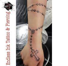 Artist Casper Endless Ink Tattoo Piercing Located In Quebec Square Walk Ins Welcomed Or Book Online At Www Tattoos Ink Tattoo Infinity Tattoo