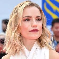 ✨ Meet the #MarkRyanSalon Team! ✨⁣ Cassandra Cuccia is a born-and-raised  #NYC colorist. Her expert color techniques create buttery, modern and  maintainable results