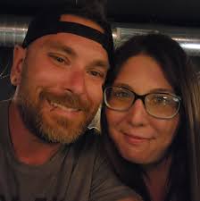 How to contact the previous owner of Olsons paint and decorating in  Wisconsin Dells?