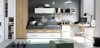 Los dormitorios juveniles se caracterizan por condensar en un espacio reducido una gran variedad de zonas para diferentes actividades (estudiar, dormir, ocio con amigos…) y sin perder una pizca de personalidad y estilo. Ideas Para Decorar Los Dormitorios Juveniles Masculinos Decoora