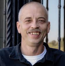 Death date between 2017-06-01 and 2017-06-30 (Sorted by Birth date  Descending)