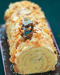 Une Buche Patissiere A La Vanille Et Aux Amandes Grillees Recette Patissiere Recettes De Cuisine Recette