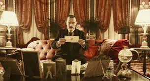 Deux rescapés des tranchées, l'un dessinateur de génie, l'autre modeste comptable, décident de monter une arnaque aux monuments aux morts. See You Up There Au Revoir La Haut Review Reviews Screen