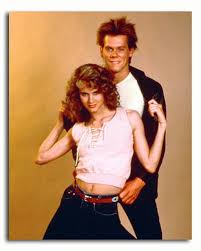 The film focuses on a teen played by kevin bacon who moves to a small religious community who. Ss3432182 Filmbild Von Footloose Promi Fotos Und Poster Bei Starstills Com Kaufen