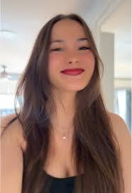 Tamara Curran's Instagram, Twitter & Facebook