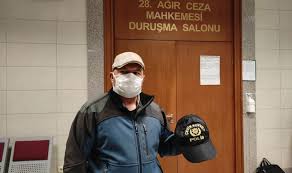 Favorilerime ekle alışveriş listeme ekle. Tarihci Yazar Talha Ugurluel In Feto Davasi Cevik Kuvvet Komiser Sapkasini Mahkeme Heyetine Gosterdi
