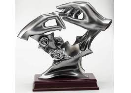 It's a really exciting milestone that not everyone makes it to, and it's important to recognize just what an accomplishment it is to get to this point. 32 Memorable Gifts For 25th Wedding Anniversary To A Couple