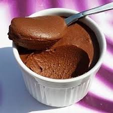 Raw Chocolate Mousse I Just Made This Only 4 Ingredients And A Blender And I Would Never Believe It S Not A Real Mou Food Healthy Sweets Healthy Desserts