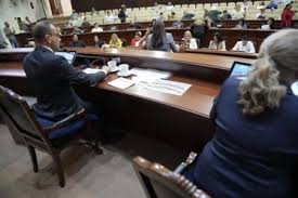 Congreso de Sinaloa sesionará este domingo para tramitar nueva licencia de Rocha Moya