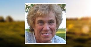 Linda Knapp's Instagram, Twitter & Facebook