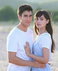 Crown prince in and kaning get married due to a promise between both of their families. Alice And Darwin Thai Princess Celebrity Couples Urassaya Sperbund
