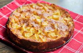 Recette Rapide Et Facile Du Gateau Aux Pommes Sans Beurre Ni Huile En 2020 Gateau Aux Pommes Gateau Au Pomme Moelleux Recette Gateau Pomme