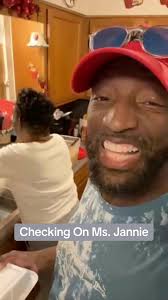 #MsJannie has had a rough few weeks after losing her great granddaughter  Janesha, so I went by her house yesterday to check