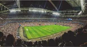 Was wir heute als wembley stadion bezeichnen, ist tatsächlich bereits die dritte arena dieses. London Wembley Stadion Euro Spielorte Unibet Euro