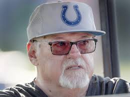 Bob Lamey, former voice of Colts, admits to using 'inappropriate word'