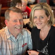 A new owner here, 2001 Dynasty with tag axle. When running the generator I  start the motor, the generator dies immediately. What's up with that??