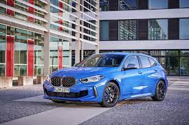 The bmw m140i on test this week is one of the very last of its type. Video Carwow Tests New Bmw M135i Vs Old Bmw M140i