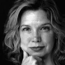 Sandy Mcleod's Instagram, Twitter & Facebook