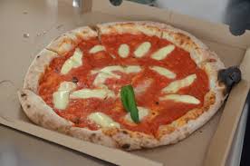 Popa vasile, lucian andrei denumire firma: Afacere De Succes Un TanÄr Antreprenor A Adus Pizza NapoletanÄ La PizzÄrescu Video Gazeta De Sud