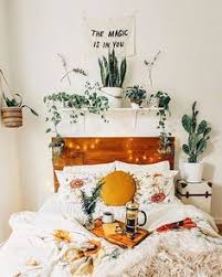 19 Inspiration Green Bedroom In 2019 Greenbedroom Dark Green Bedroom Green Bedroom Decor Green Curtains Simple Bedroom Aesthetic Bedroom Room Decor Bedroom